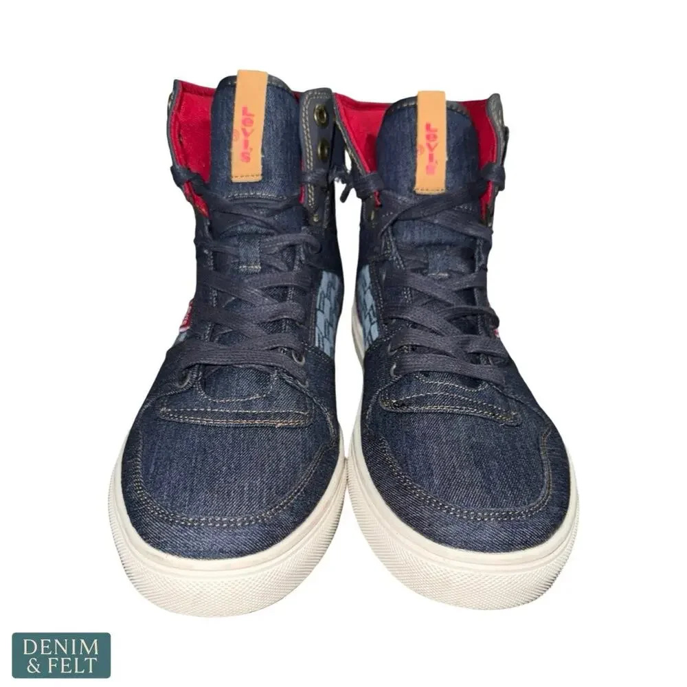 Levis standout pair